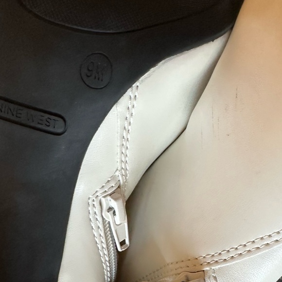 Nine West Torrie Boots, White, Size 9 - Picture 8 of 8